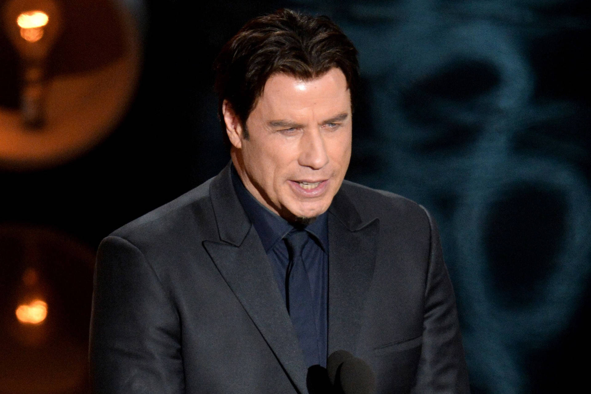 Discursode John Travolta En La Noche De Premios. Fondo de pantalla