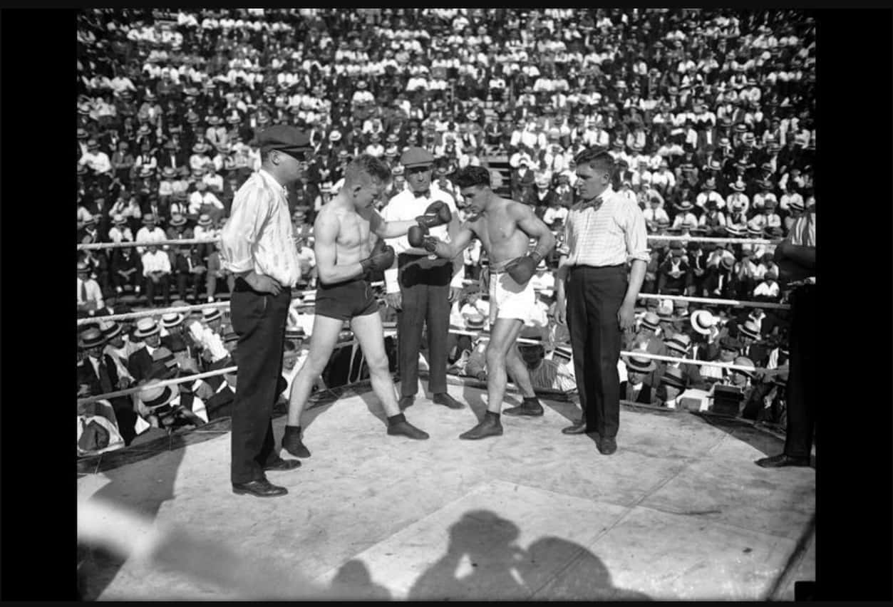 Johnny Dundee's Boxing Fight With A Huge Crowd Wallpaper