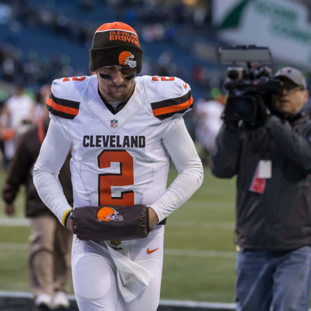 Johnny Manziel Cleveland Browns Disappointment Wallpaper