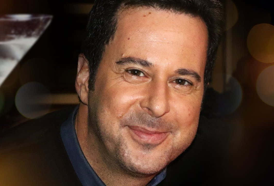 Jonathan Silverman 1064 X 720 Wallpaper Wallpaper