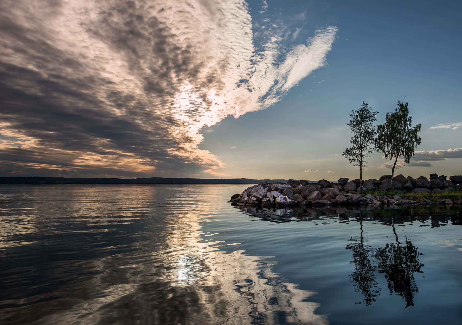 Matahari Terbenam Di Danau Vättern Jonkoping Wallpaper