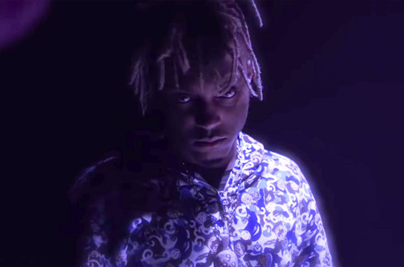 Juice Wrld Showing Serious Expression Wallpaper