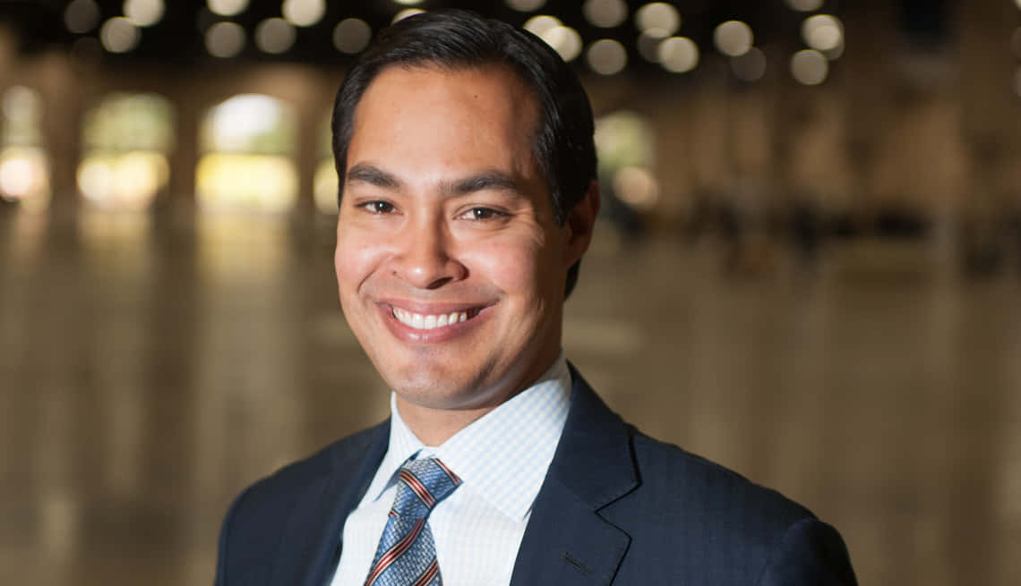 Julian Castro Smiling With Teeth Wallpaper