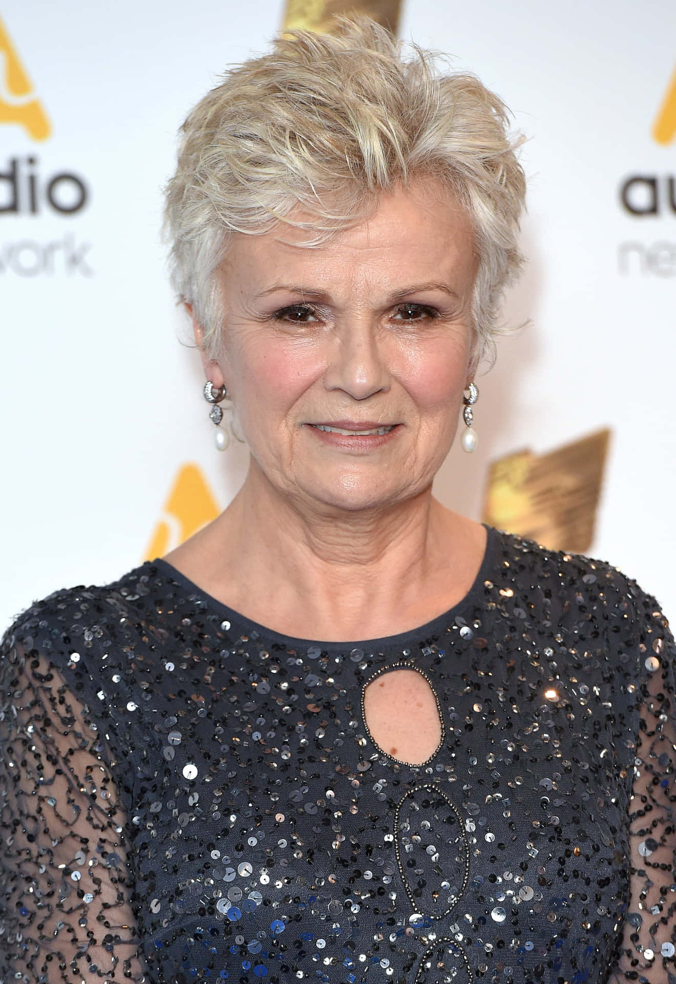 Julie Walters Radiating Grace And Charm Wallpaper