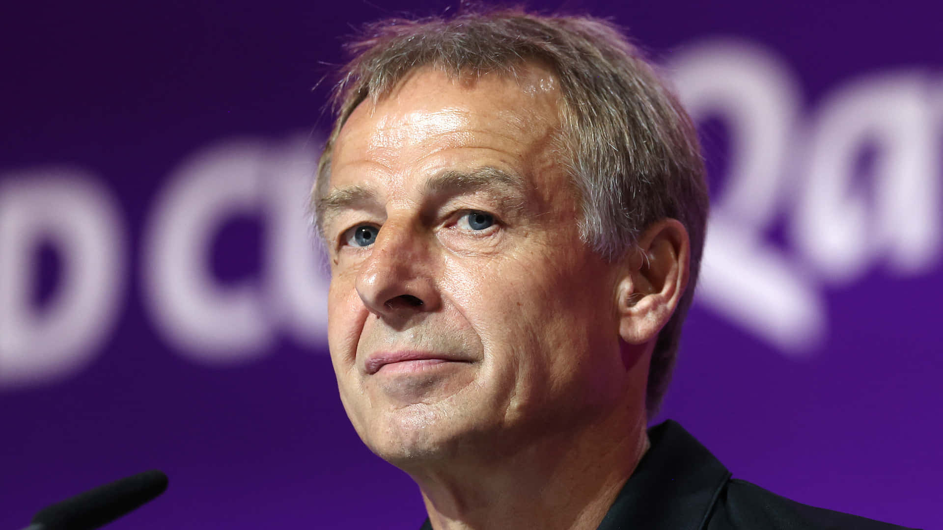 Jurgen Klinsmann Purple Background Wallpaper