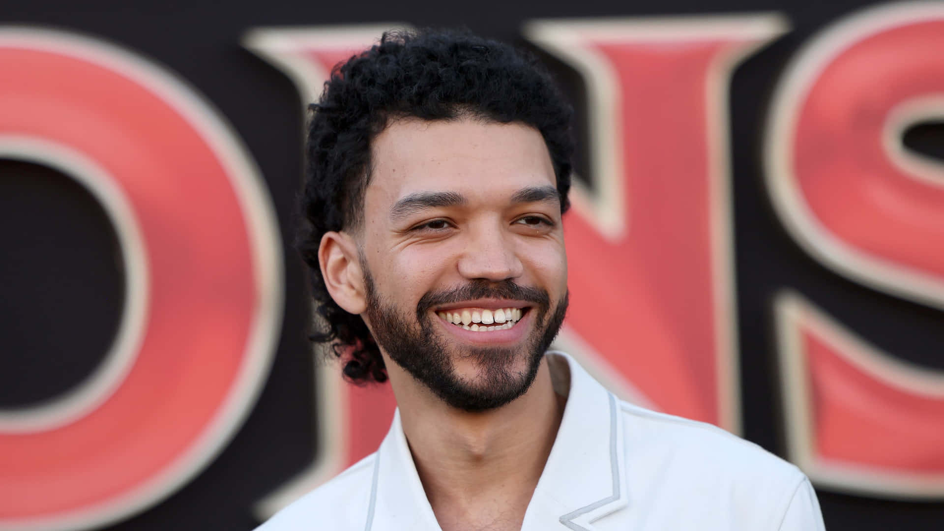 Justice Smith - Hollywood's Promising Star Wallpaper