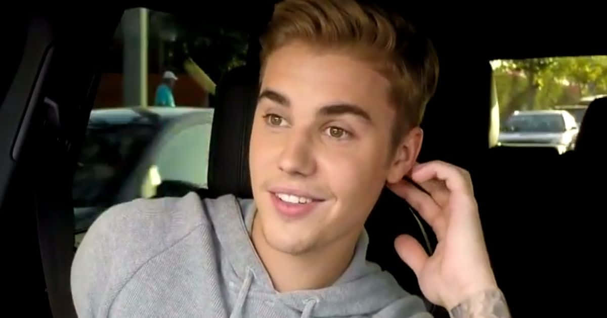 Justinbieber Sonriente 2015 Fondo de pantalla