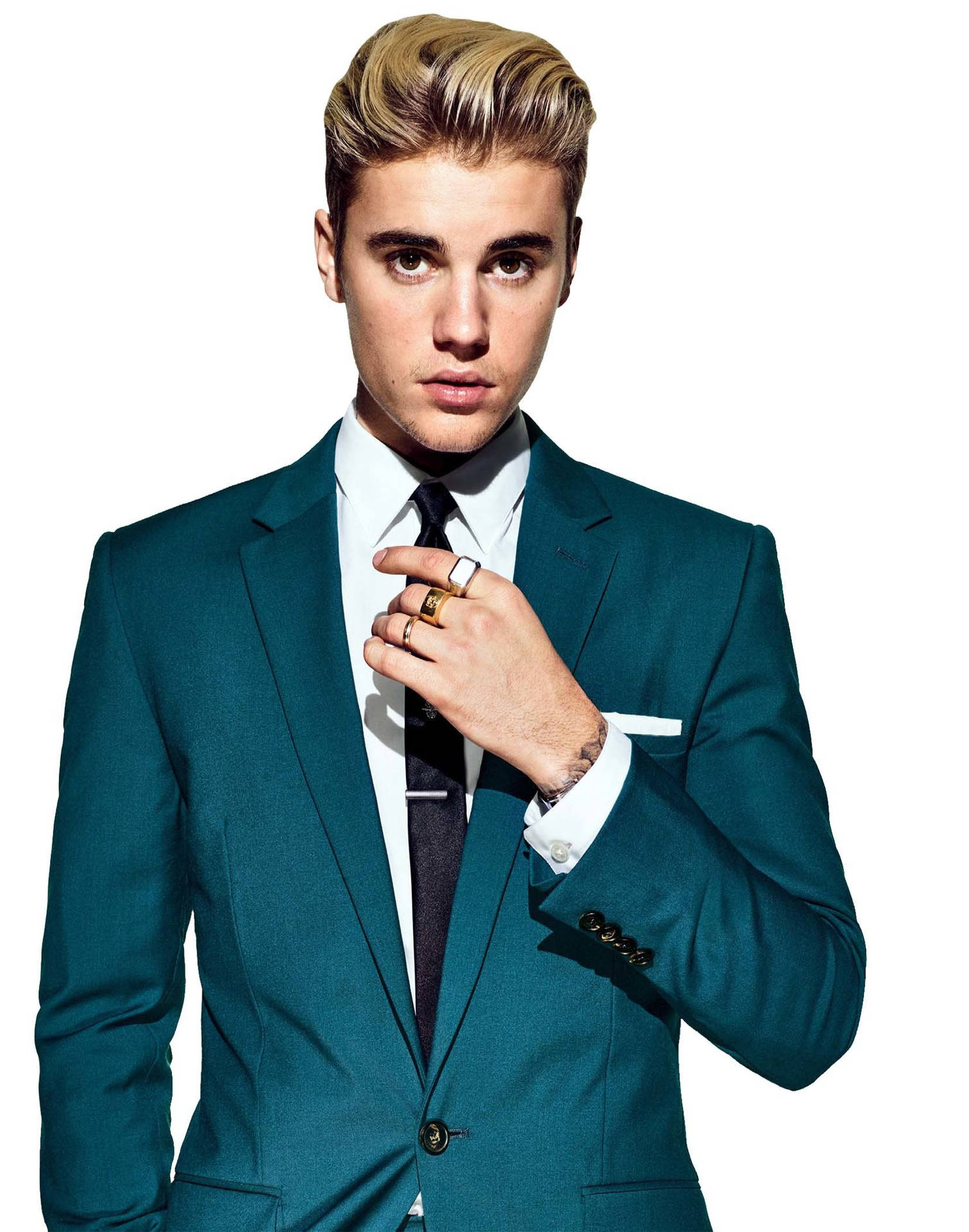Justin Bieber In Sexy Suit