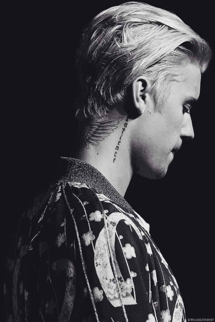 Justin Bieber looks cool in his side profile Wallpaper