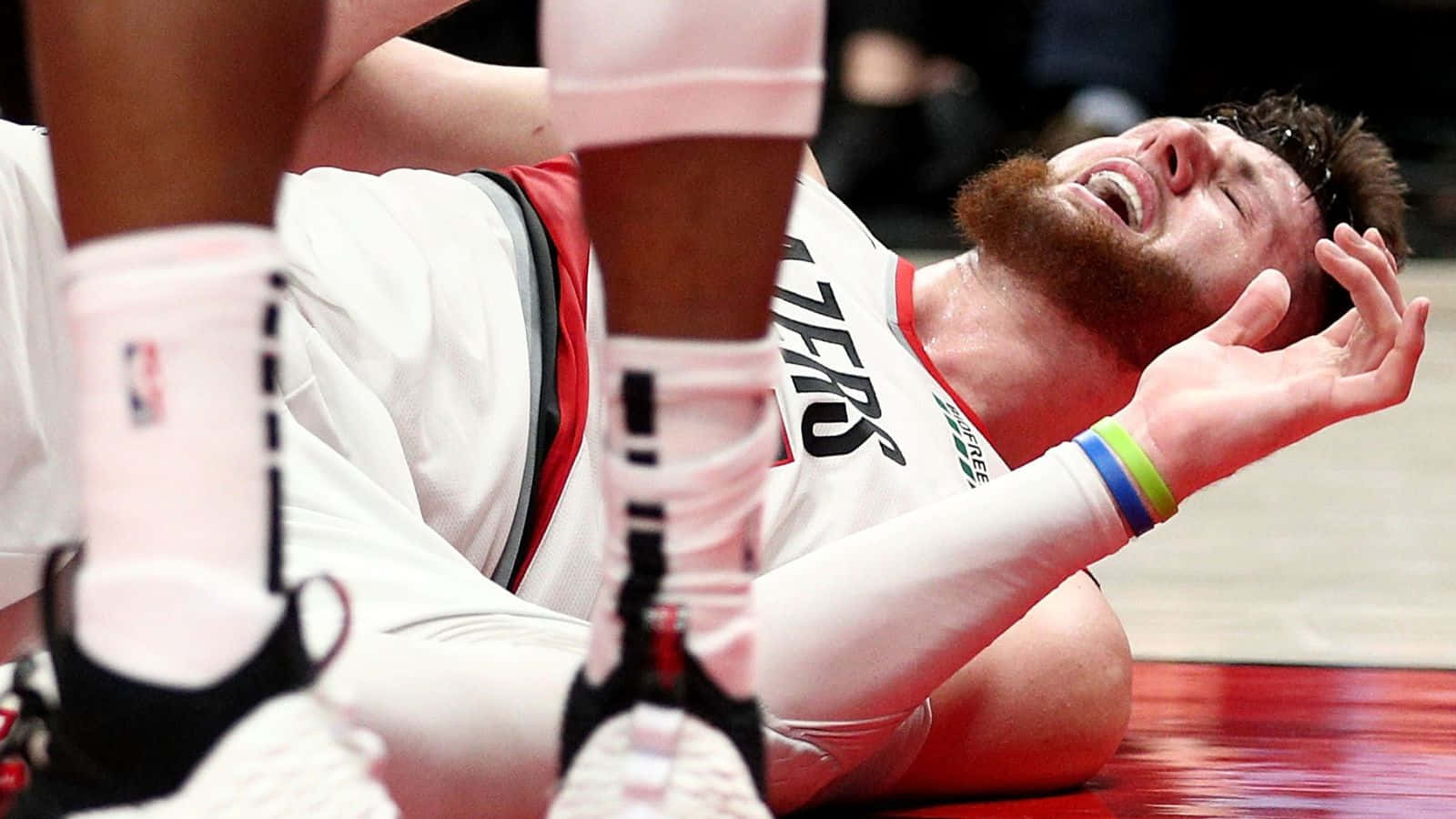 Jusufnurkic Beinverletzung Gegen Brooklyn Nets Wallpaper
