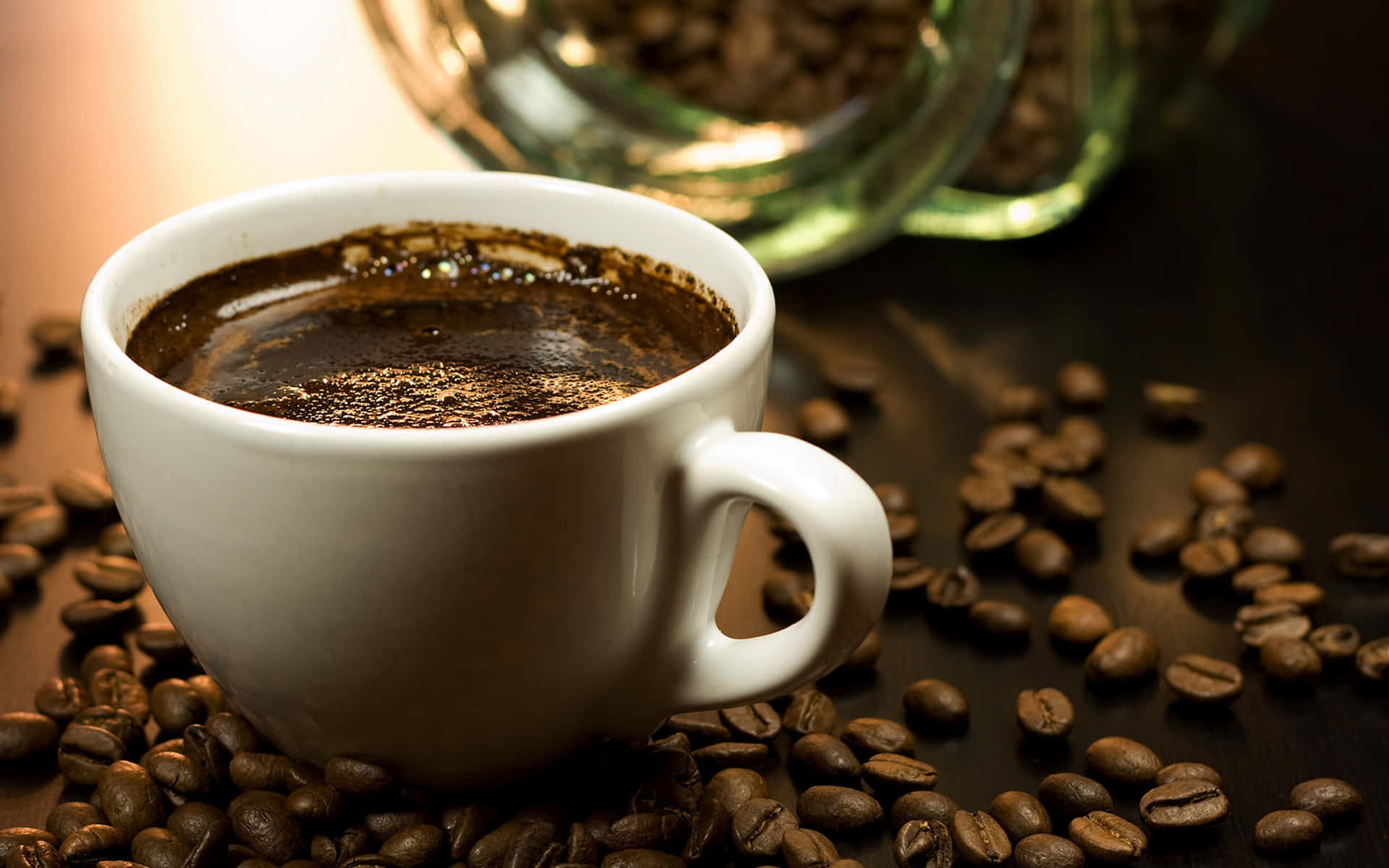 Billeder af kaffe afbilder en dejlig cappuccino-drik.