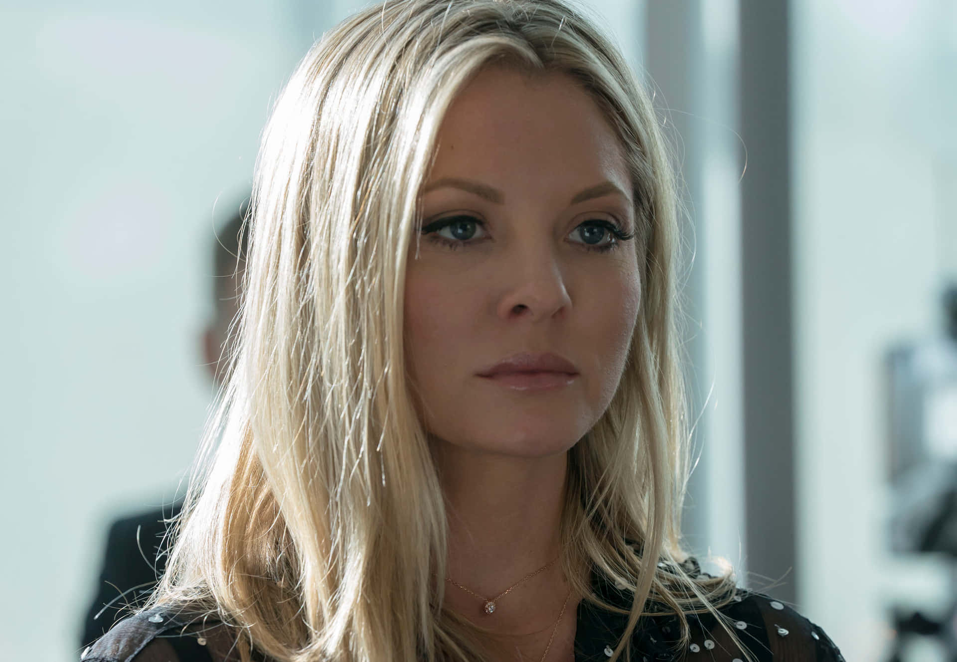 Kaitlin Doubleday Poseeraa Valokuvauksessa Taustakuva