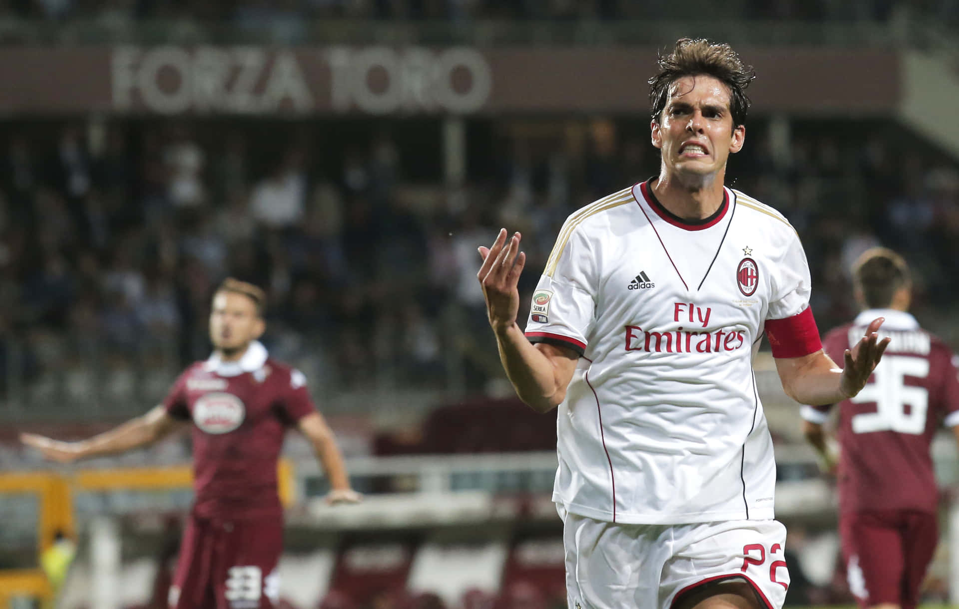 Kaka A C Milan Følelsesfullt Øyeblikk Bakgrunnsbildet