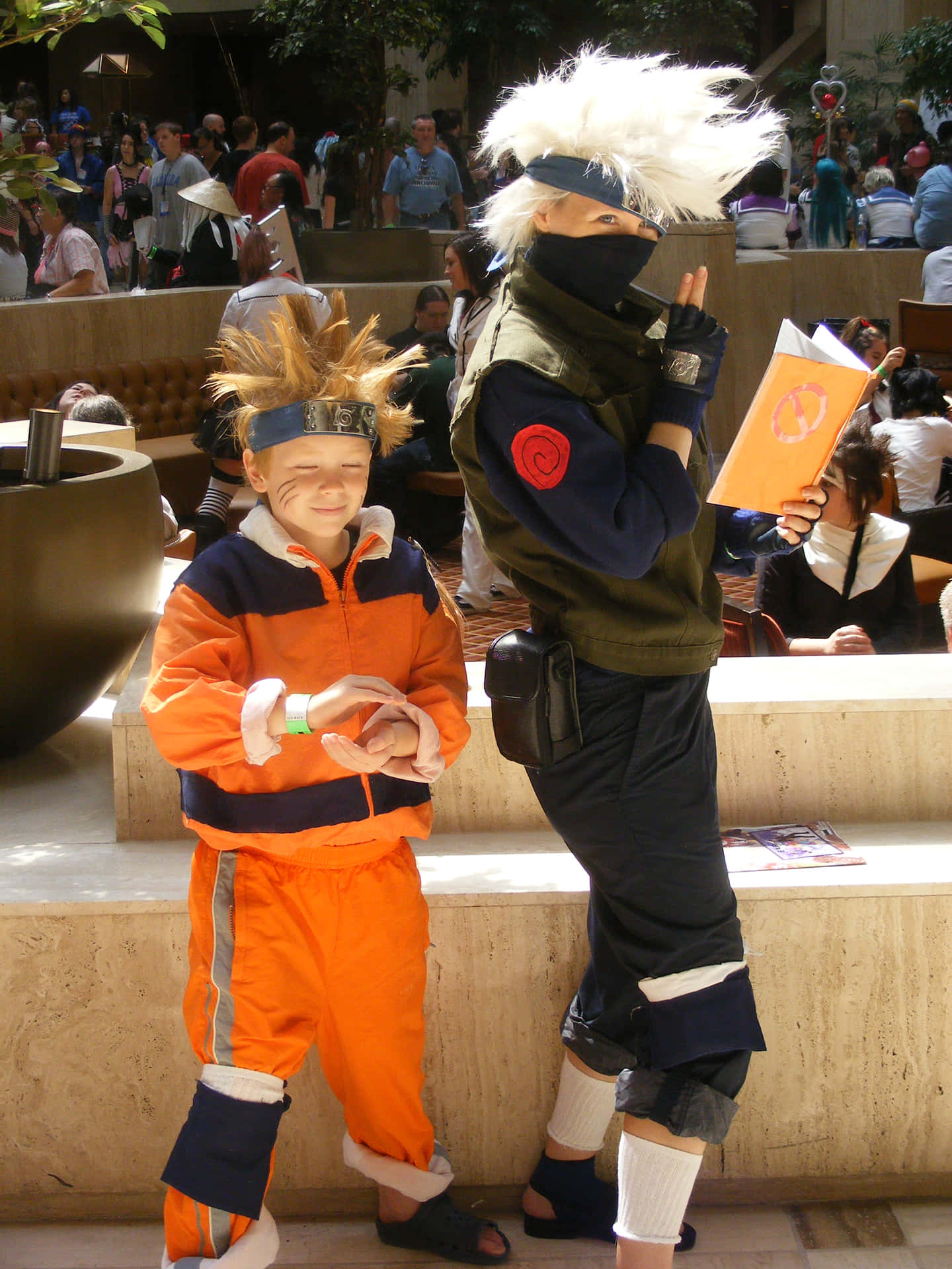 Vínculoentre Maestro Y Estudiante - Kakashi Y Naruto Fondo de pantalla