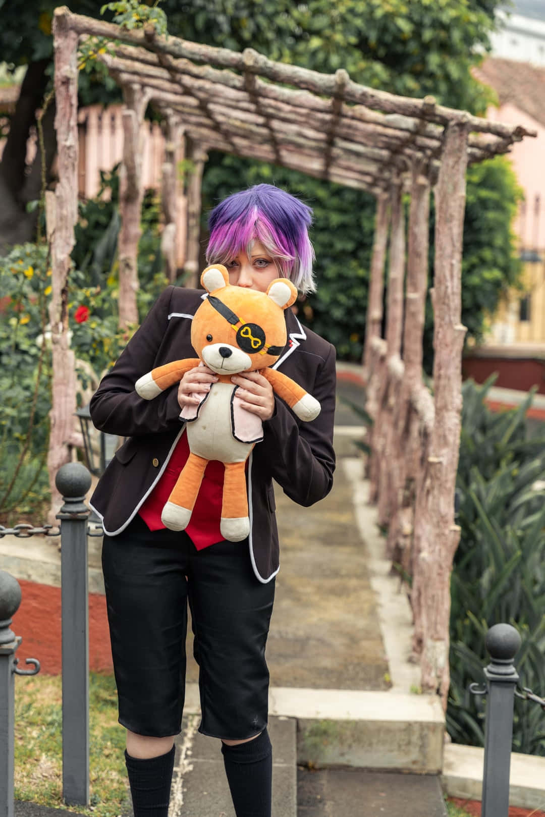 Cosplay De Kanato Con Oso De Peluche Fondo de pantalla