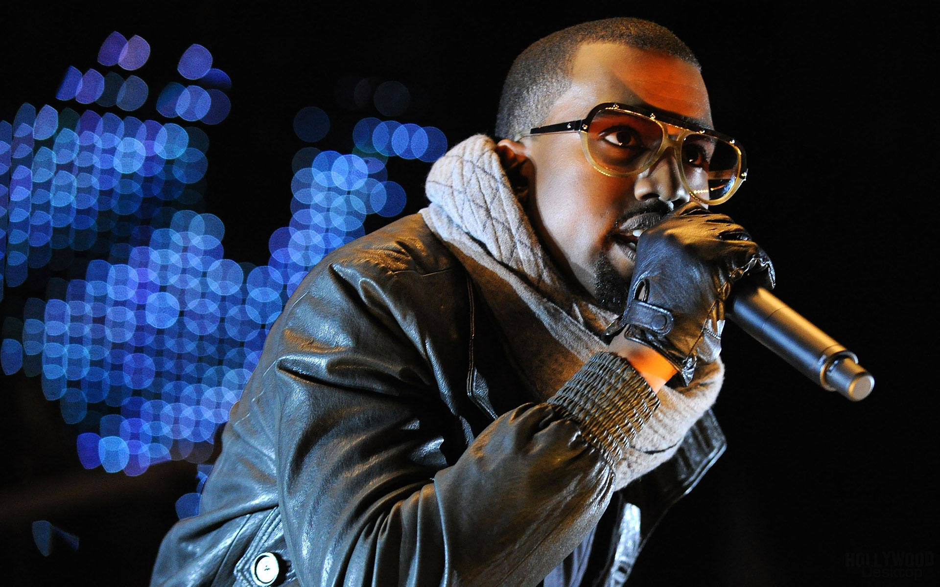 Kanye West Performing Wallpaper
