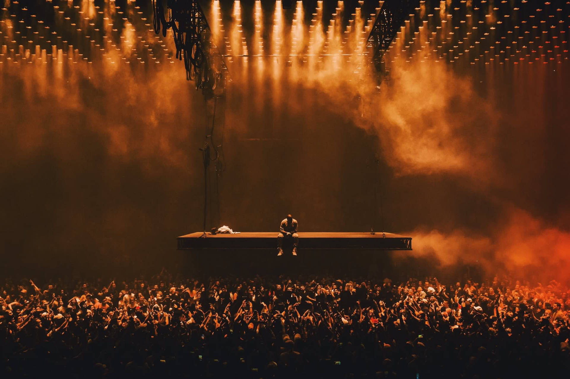 Kanye West Saint Pablo Over Crowds Wallpaper