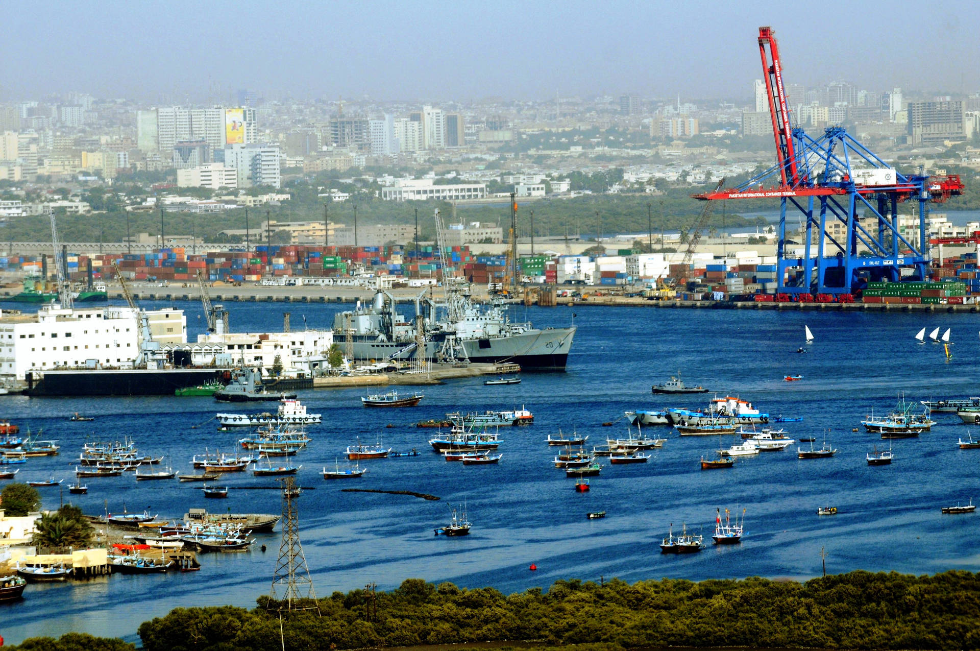 Karachiport Grand. Fondo de pantalla