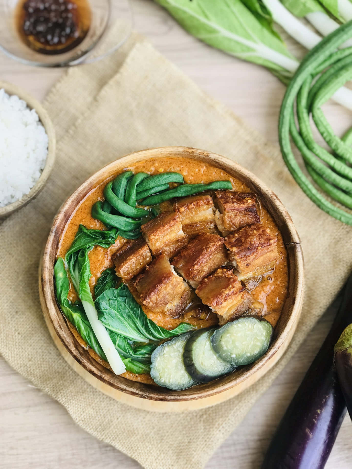 Kare-kare Served On A Traditional Filipino Platter Picture