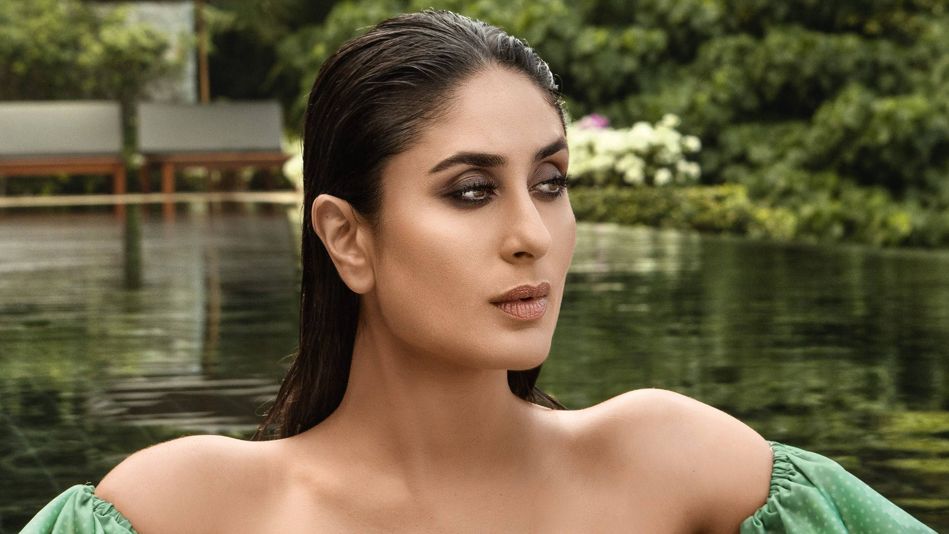 Kareena Kapoor Wet Look Vogue Photoshoot Wallpaper