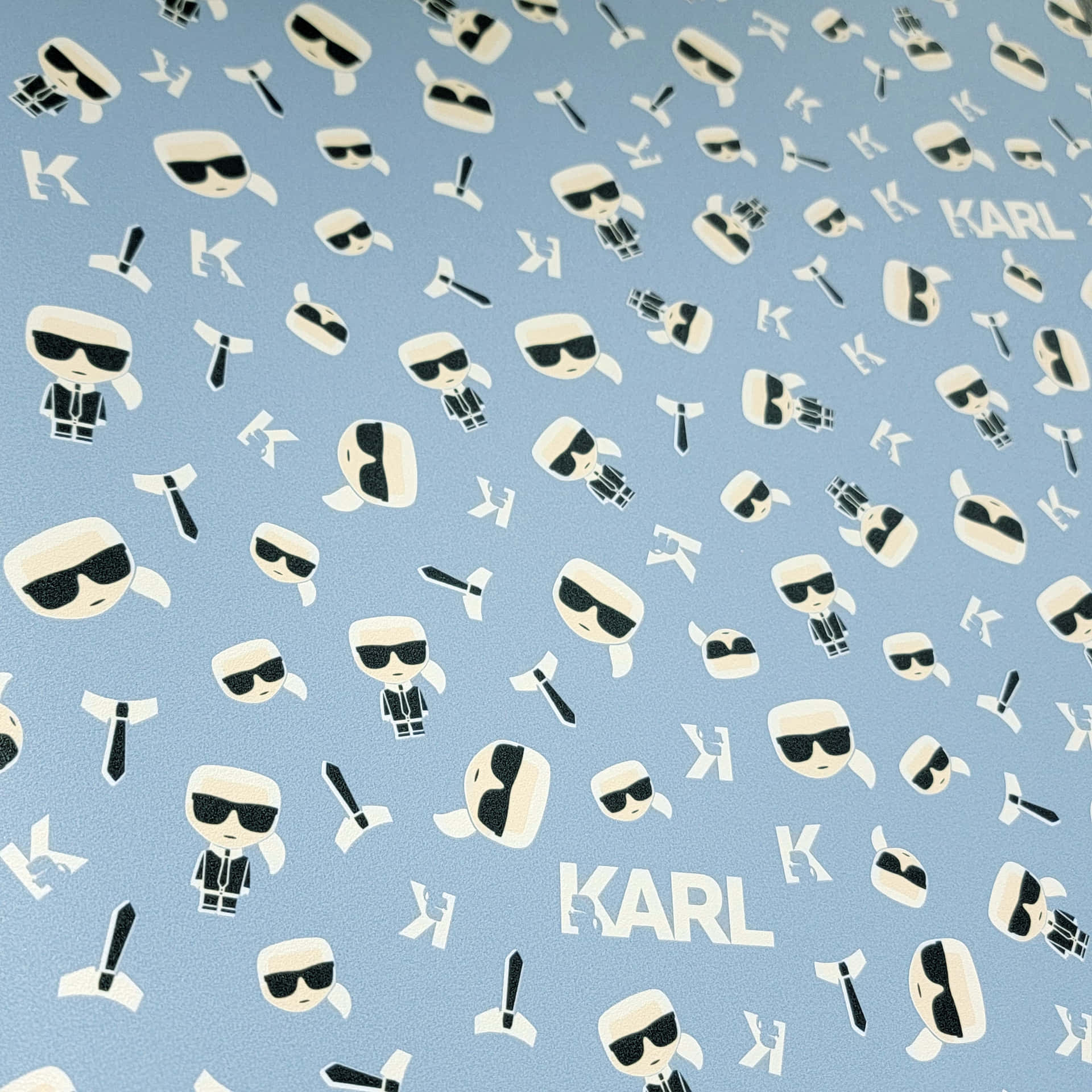 Karl Lagerfeld – Ikonisk Mode Designer Tapet Wallpaper