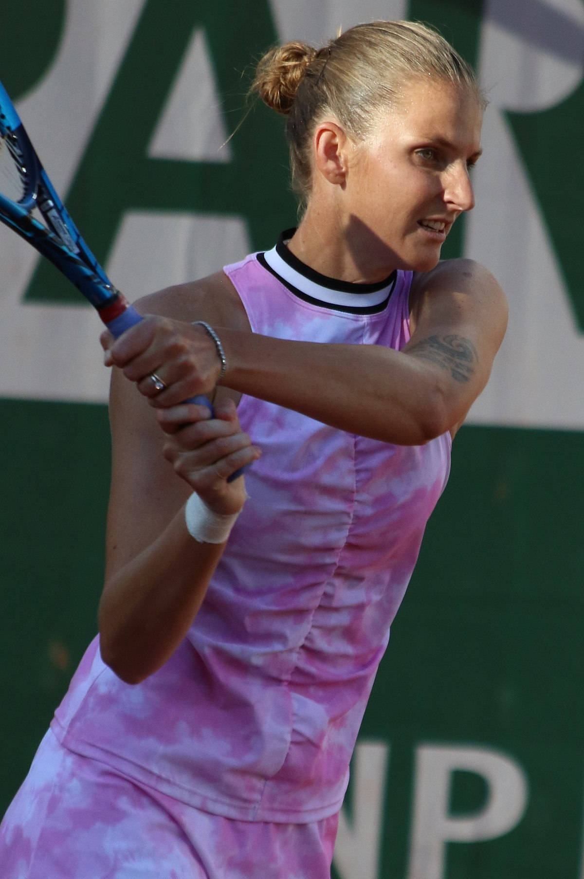 Karolina Pliskova Pink Tennis Dress Wallpaper