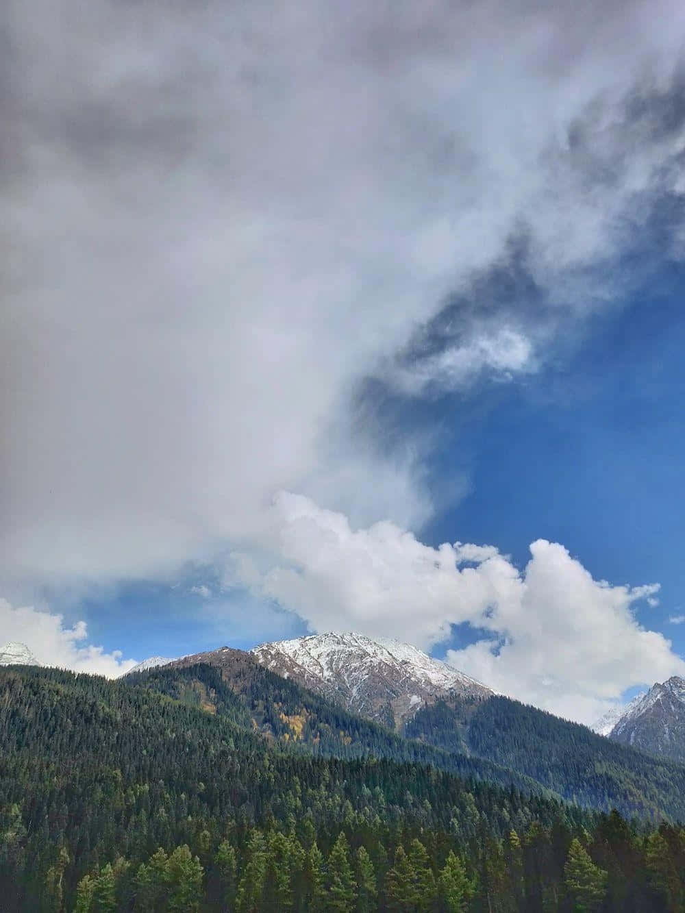 Kashmir_ Mountain_ Scape_with_ Clouds.jpg Wallpaper