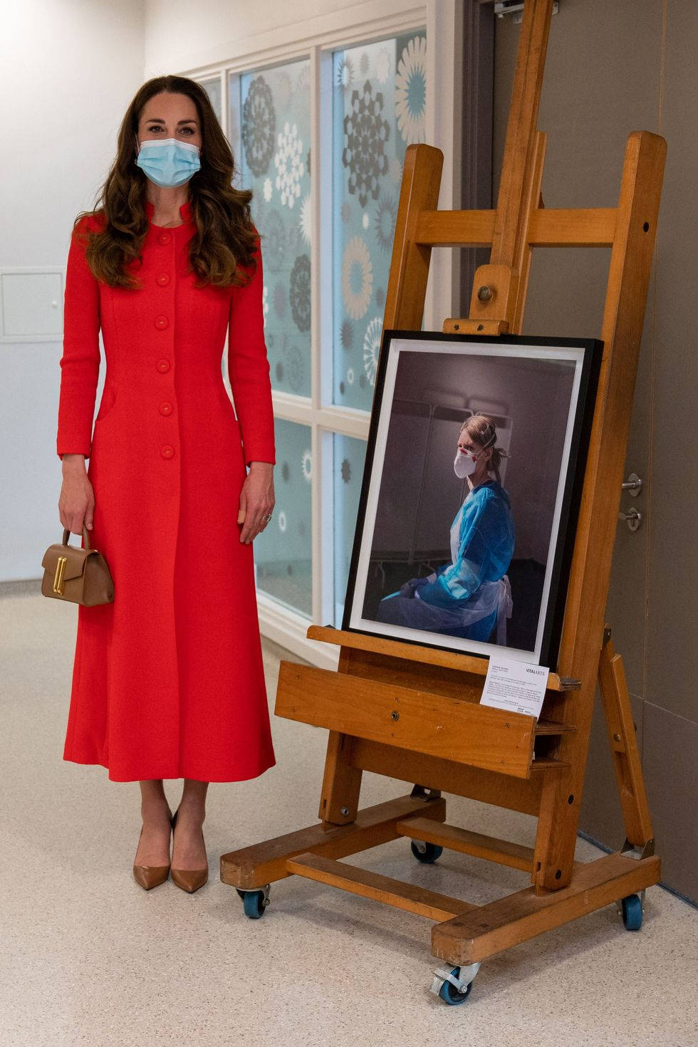 Kate Middleton In Red-Orange Coat Wallpaper