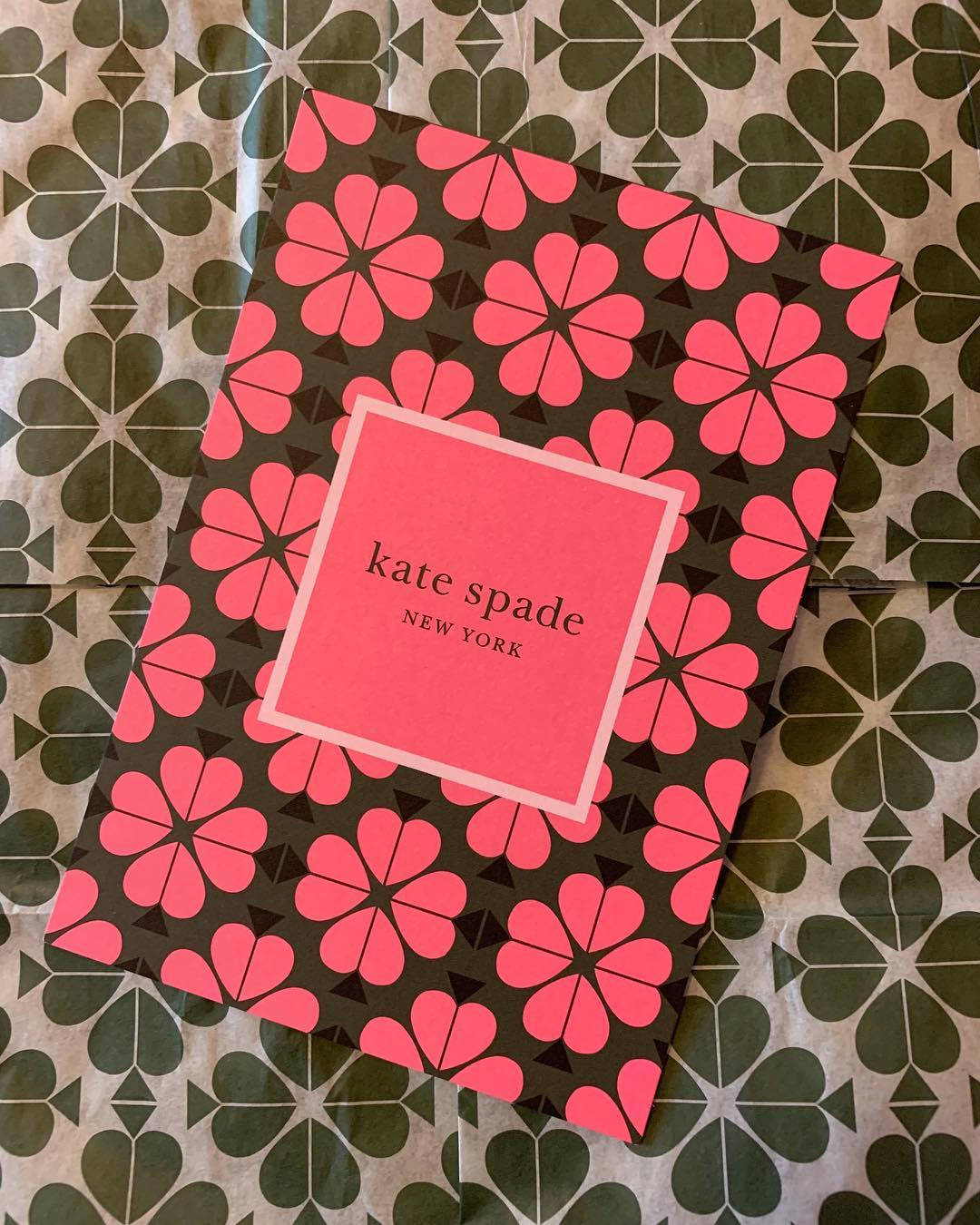 Kate Spade New York Box Wallpaper