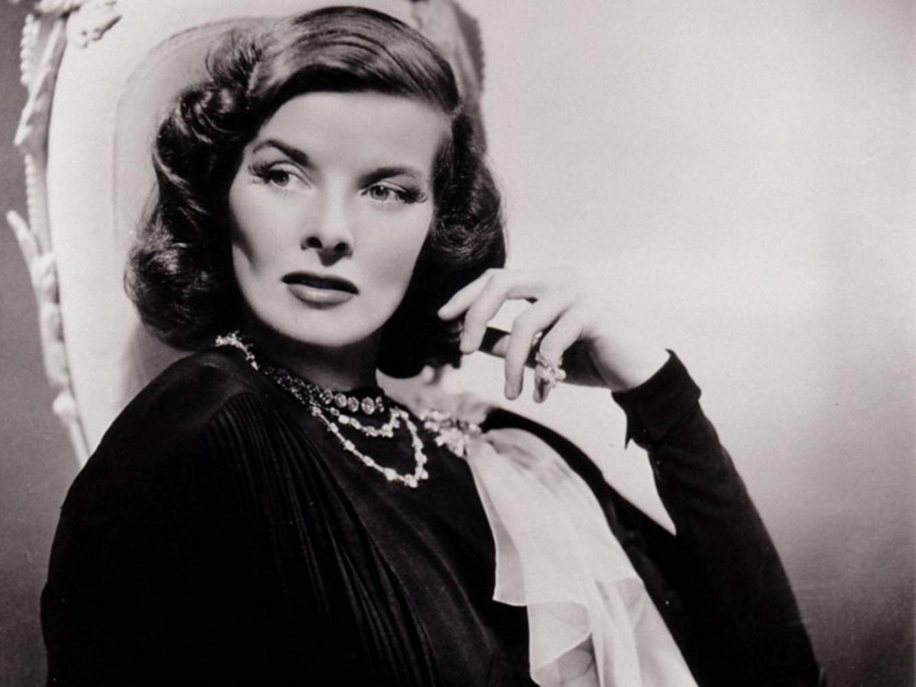 Golden Age Hollywood Star Katharine Hepburn Wallpaper
