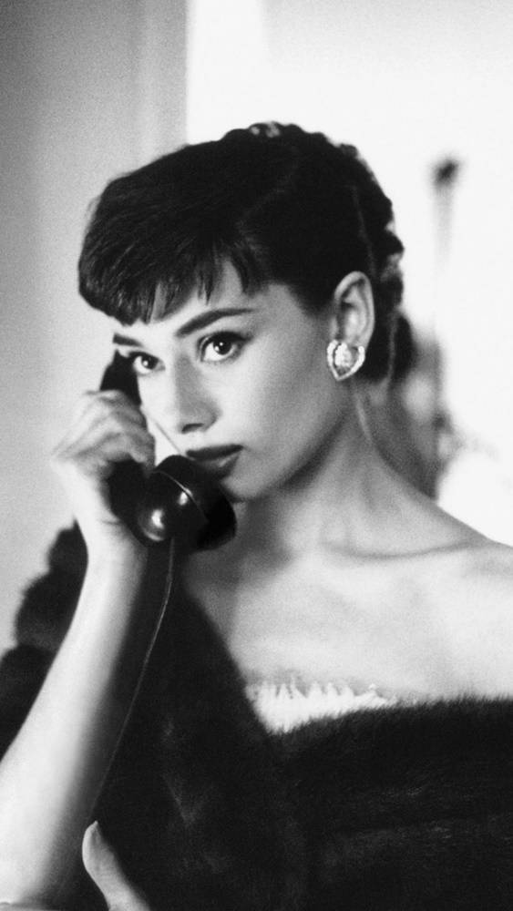 Katharine Hepburn på en telefonpind Wallpaper