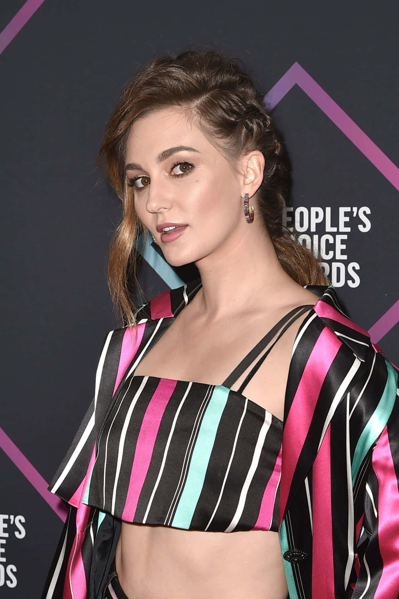 Katherine Barrell Peoples Choice Awards Wallpaper