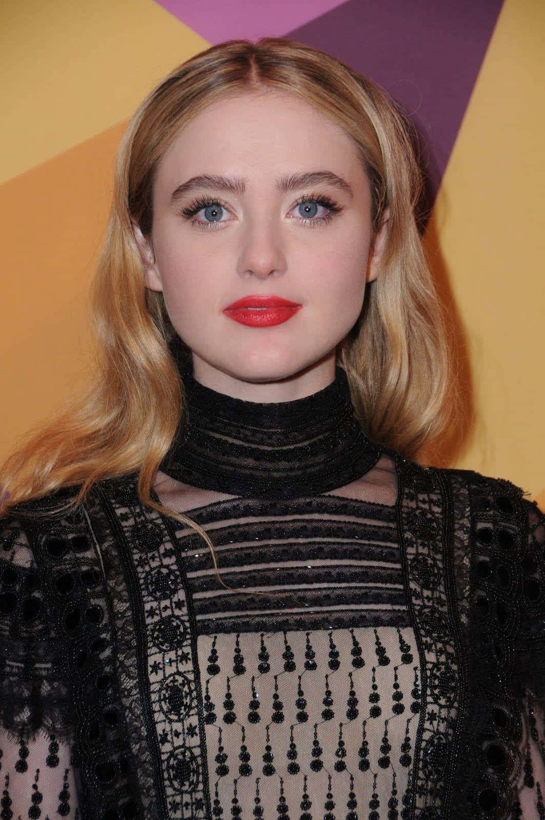 Kathryn Newton Svart Blondeantrekk Bakgrunnsbildet