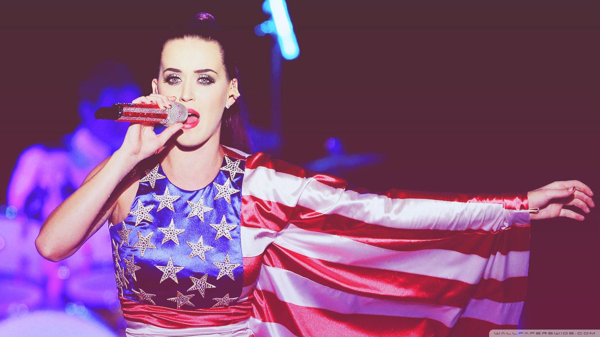 Katy Perry show her patriotism wearing an American Flag dress. Wallpaper
