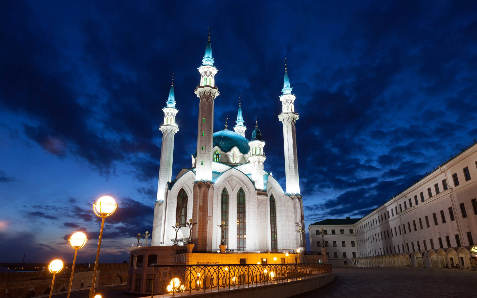 Kazan Mosque At Nighttime Wallpaper