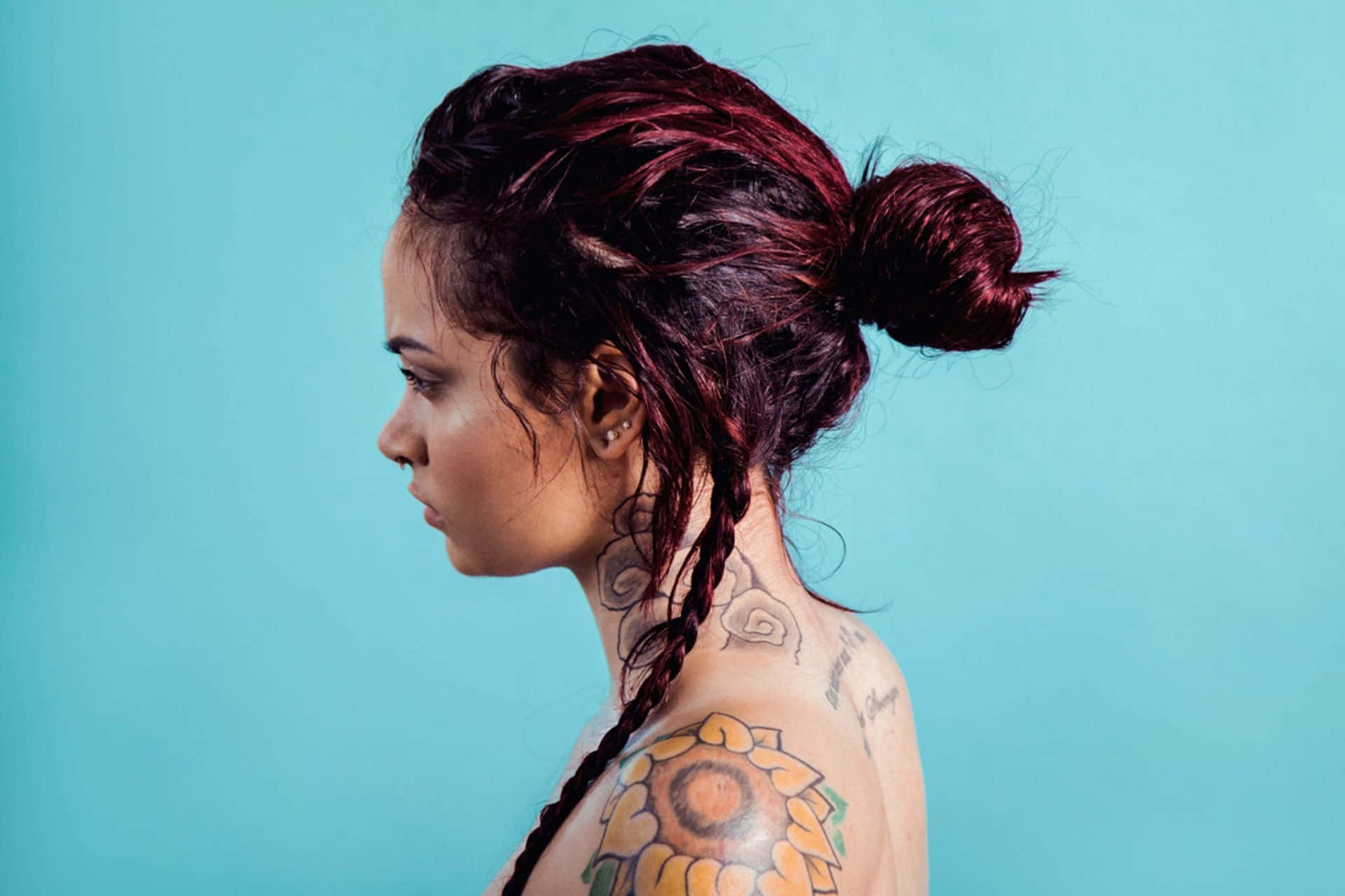 Kehlani Brings Her Vibrant Style To The Stage Wallpaper