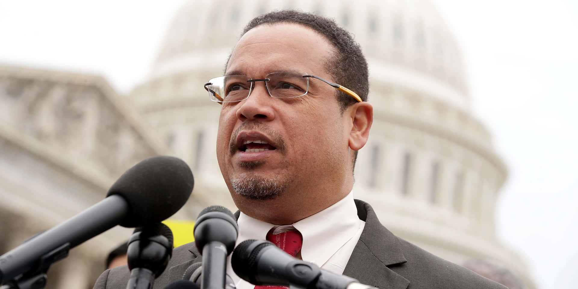 Keith Ellison in Front of US Capitol Building Wallpaper