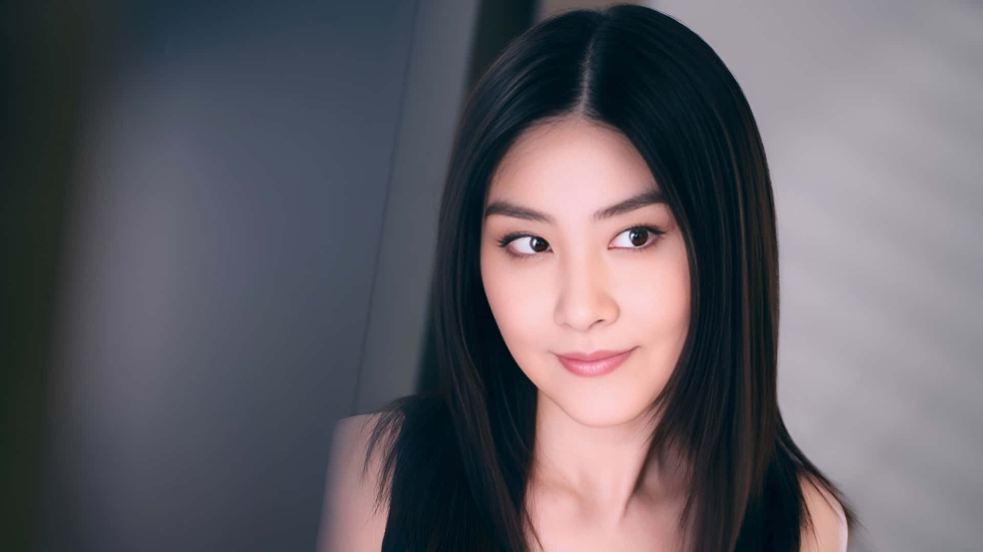 Kelly Chen Portrait Closeup Wallpaper