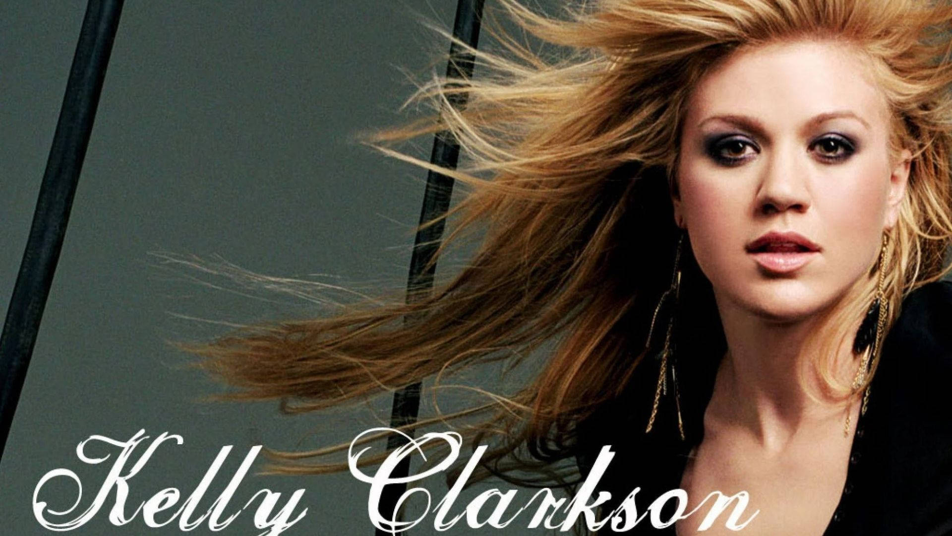 Kelly Clarkson Appealing Look Background