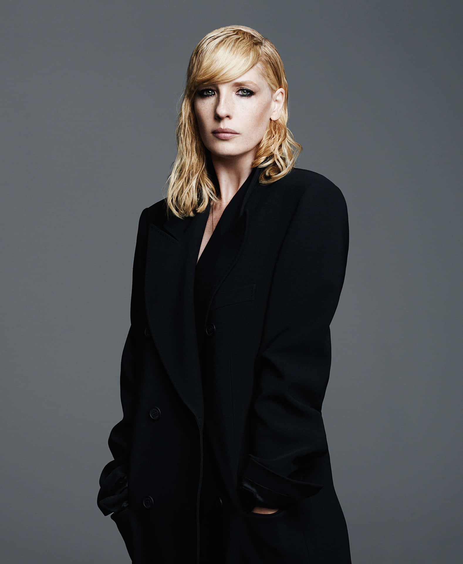 Image  Actress Kelly Reilly looking gorgeous in a black dress