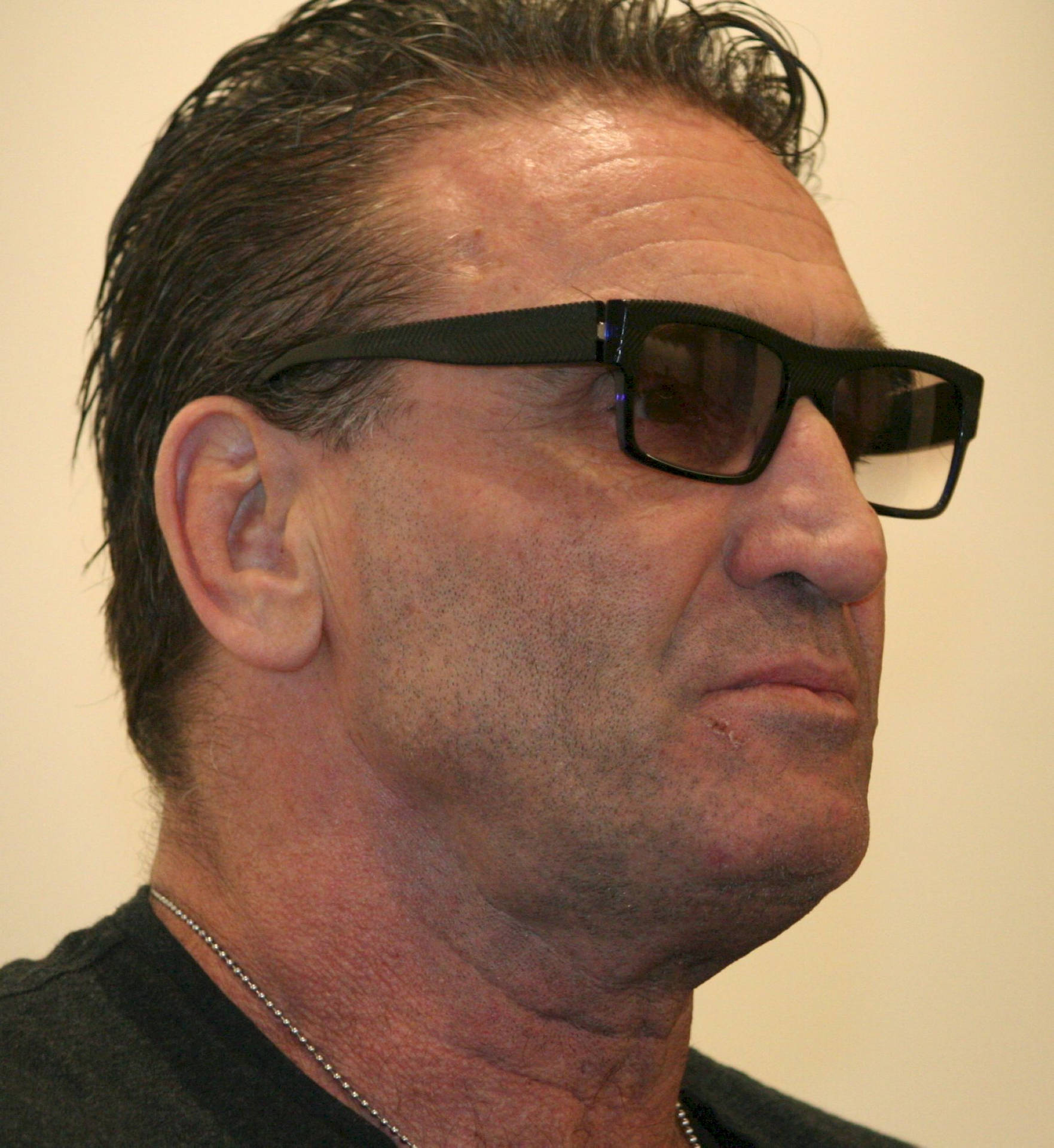 Ken Shamrock Wearing Eyeglasses Wallpaper