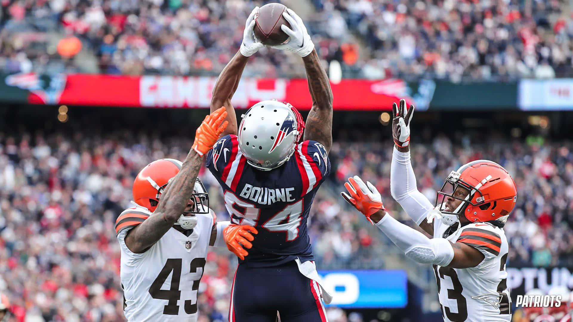 Kendrick Bourne Mid Air Catch Against Browns Wallpaper