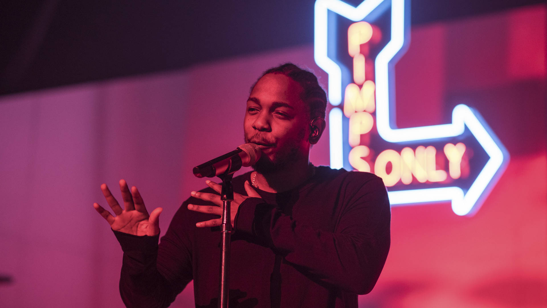 Kendrick Lamar In Pink Aesthetic Background
