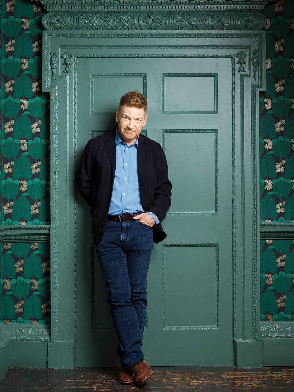 Kenneth Branagh Poses Wallpaper