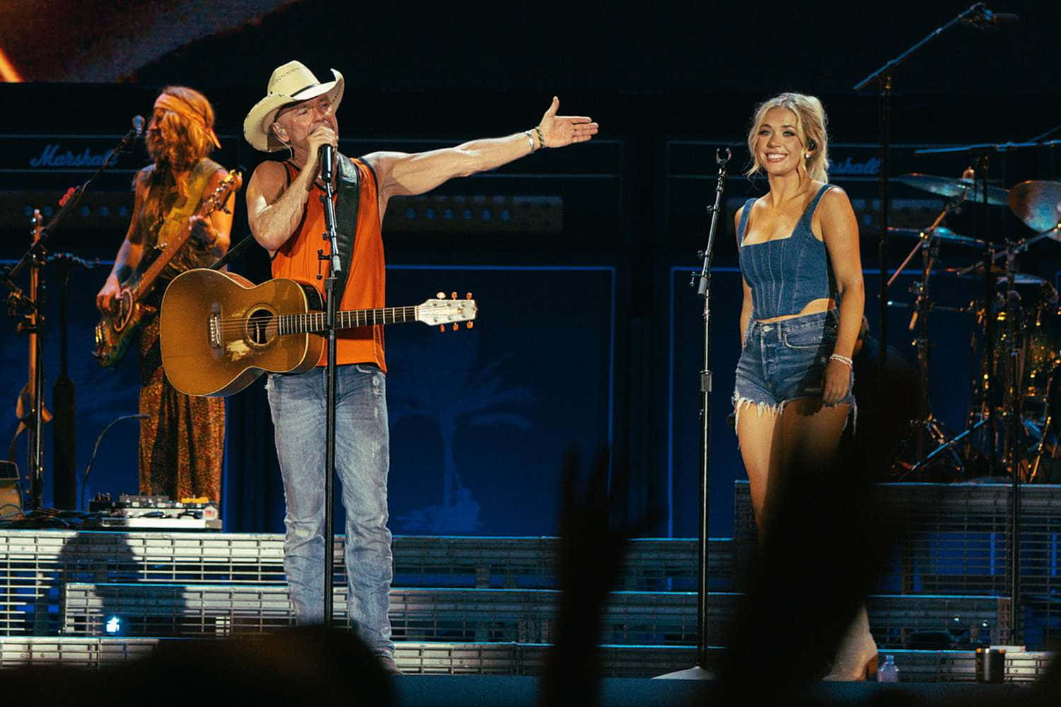 Kenny Chesney Concert Performance Wallpaper