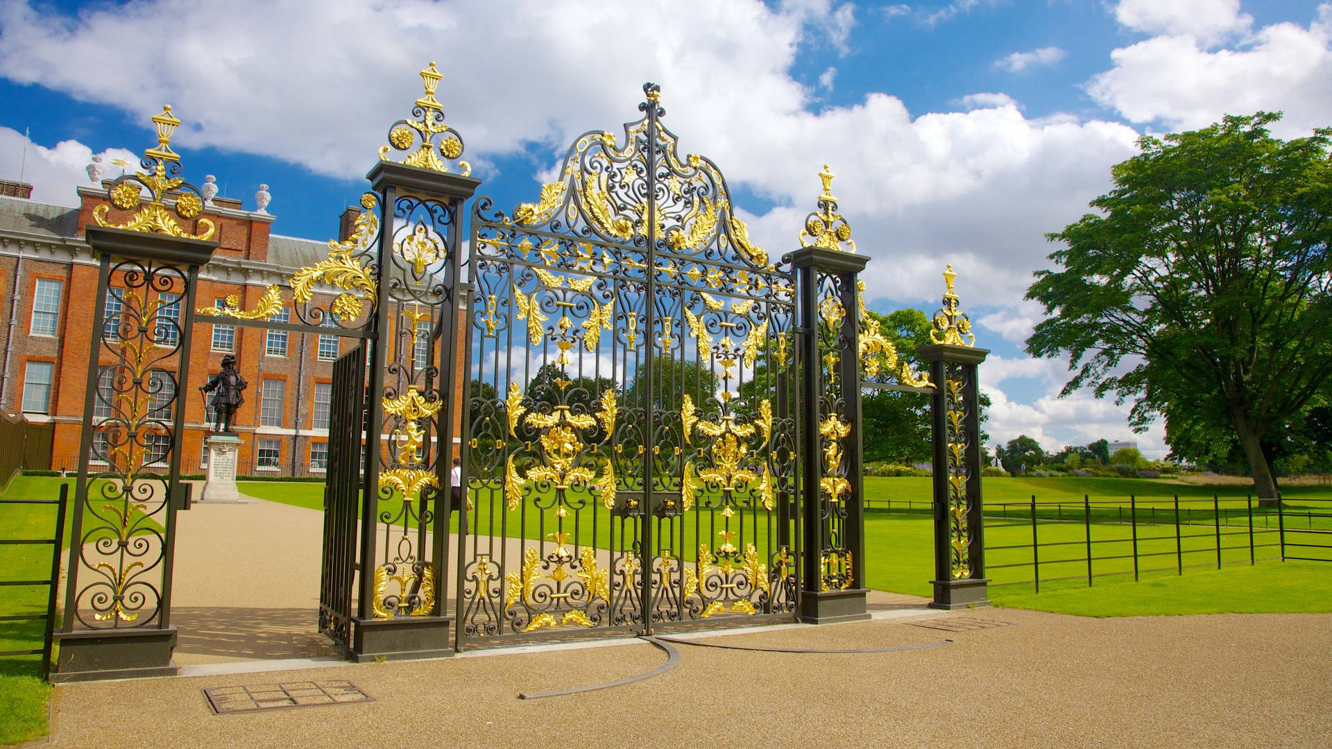 Kensington Palace Black Gold Gate Picture
