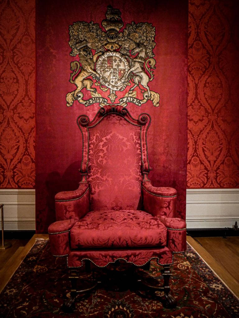 Kensington Palace Red Throne Phone Picture