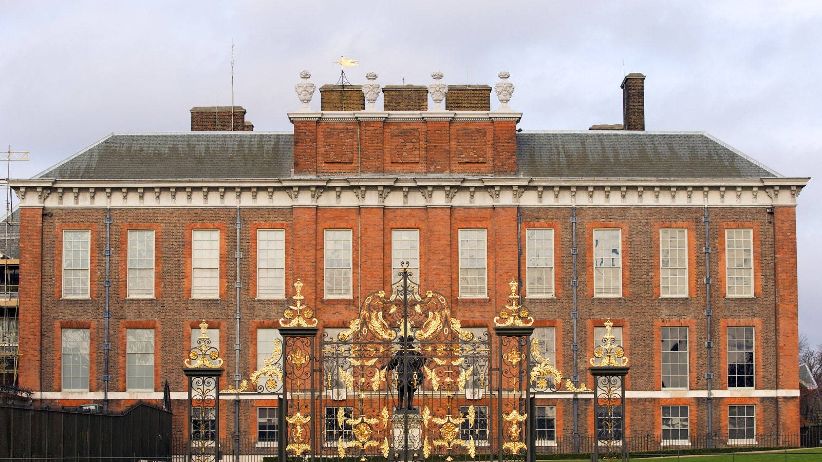 Kensington Palace White Sky Picture