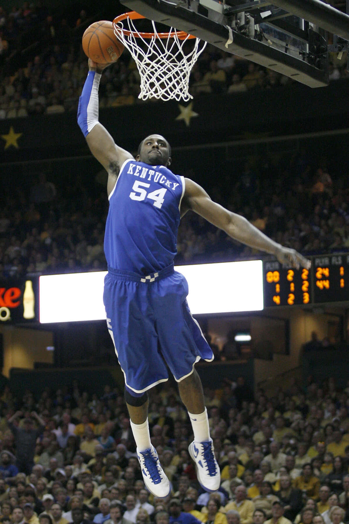 Kentucky Basketball Player Dunking Wallpaper