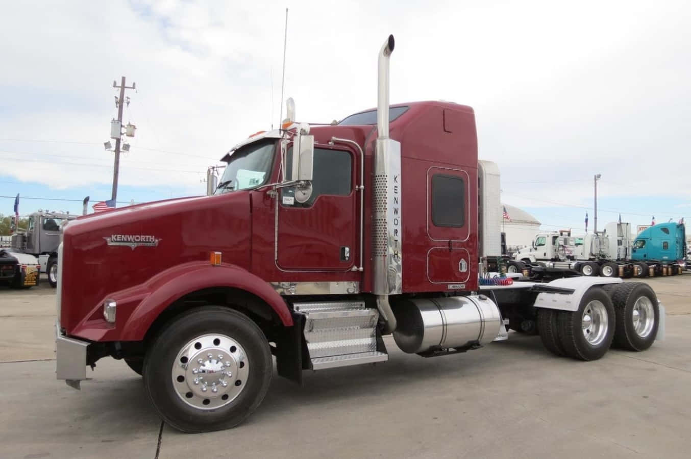 Kenworth T800 On The Open Road Wallpaper